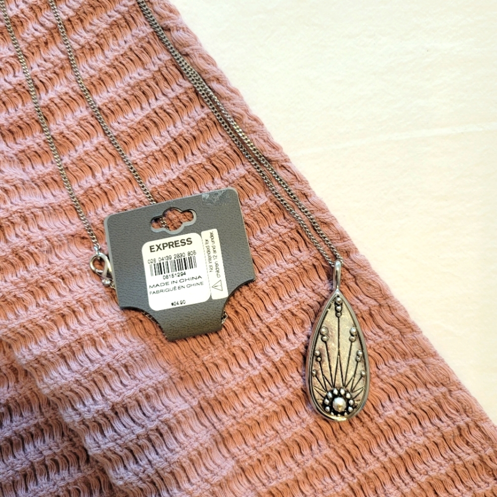Express Necklace - Picture 1 of 3